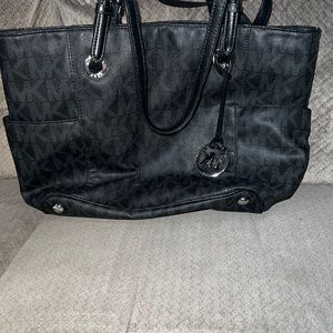 Michael kors tote